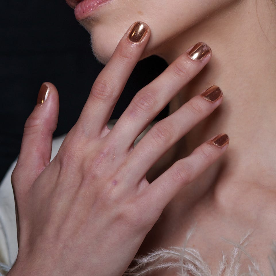 Chrome Visual Idea Chrome Visual Idea β Winter Party Nails