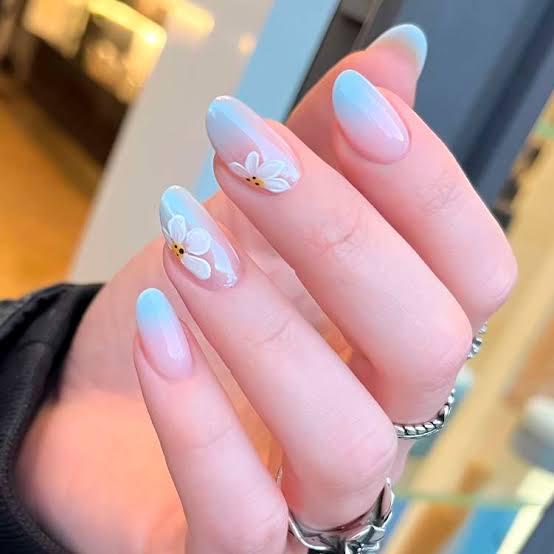 Blue Gradient Floral Art Medium Oval Nails Blue Gradient Floral Art Medium Oval Nails β Short Winter Oval Nails