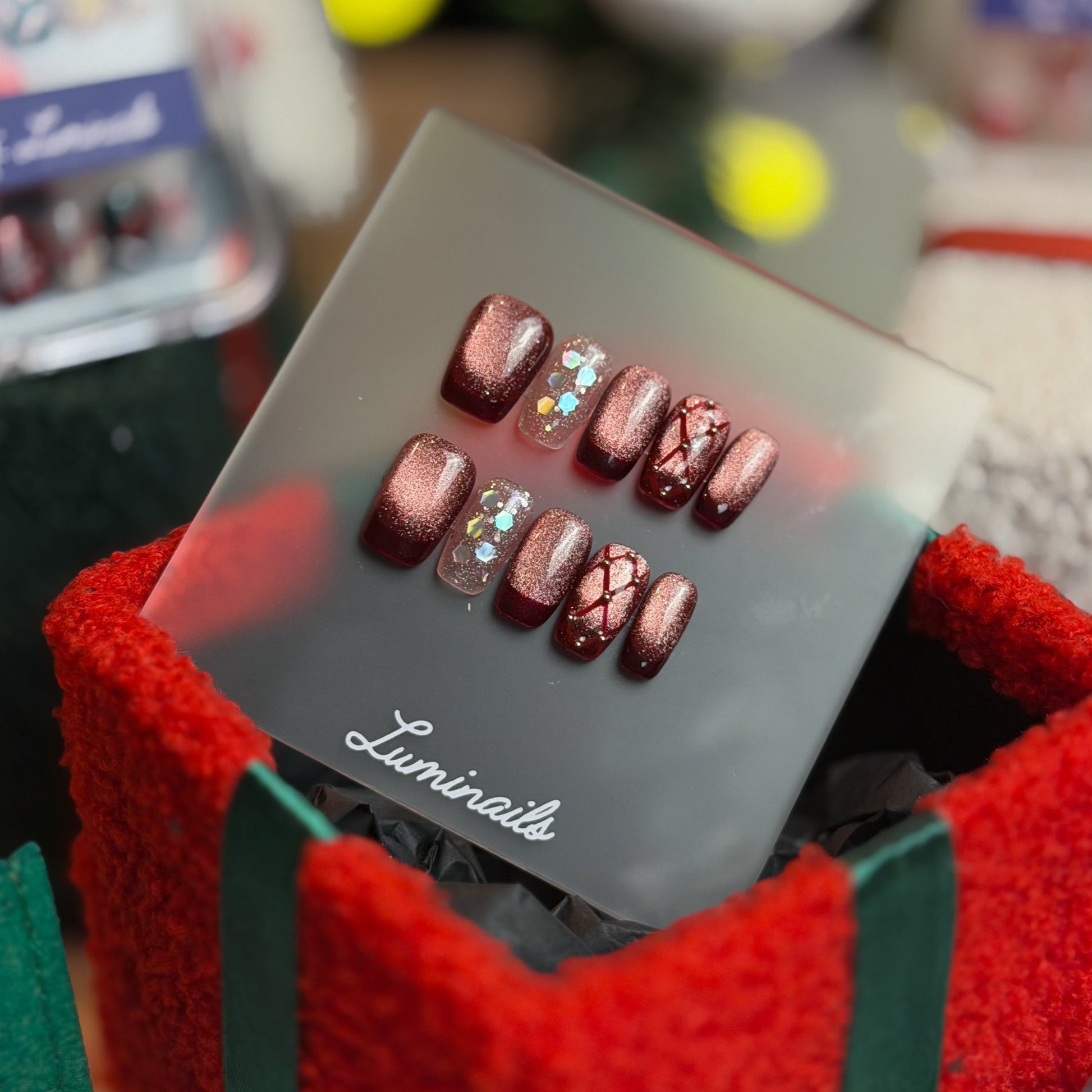Visual Idea Visual Idea β Wine Christmas Nails 2026