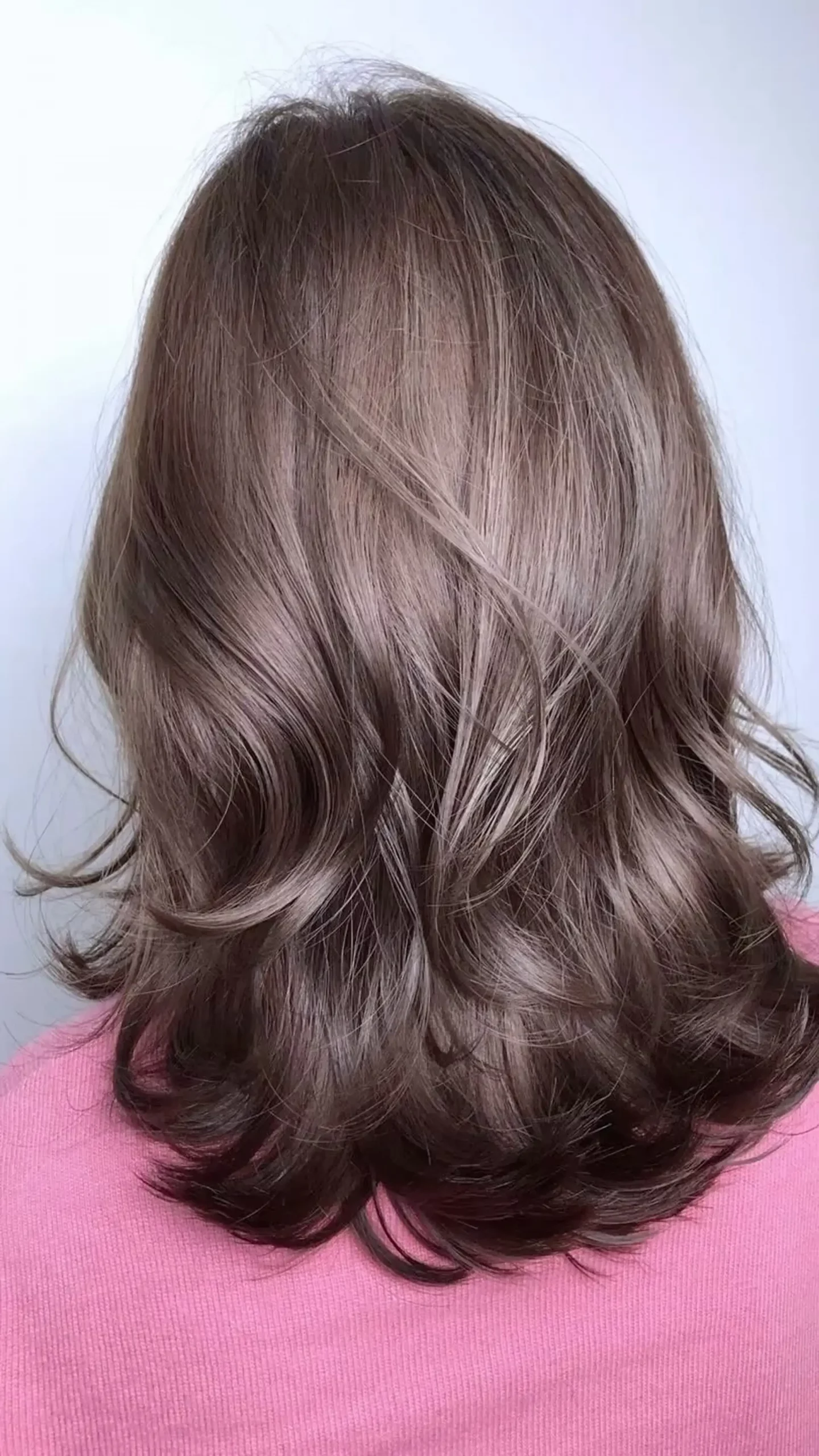 Collarbone Lob With Ash Brown Undertones Collarbone Lob With Ash Brown Undertones β Mushroom Brown Hair