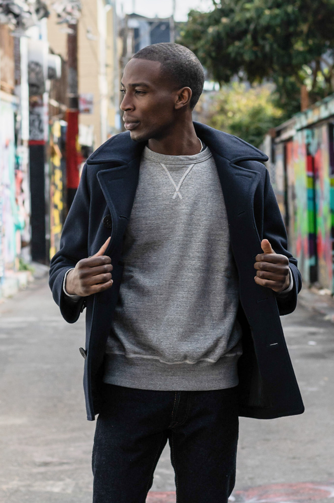 Navy Double-Breasted Peacoat with Crewneck Sweatshirt Navy Double-Breasted Peacoat with Crewneck Sweatshirt β Peacoat Outfits
