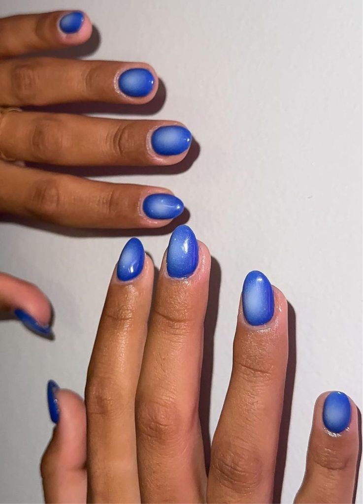 Deep Blue Center Fade Aura Nails Deep Blue Center Fade Aura Nails