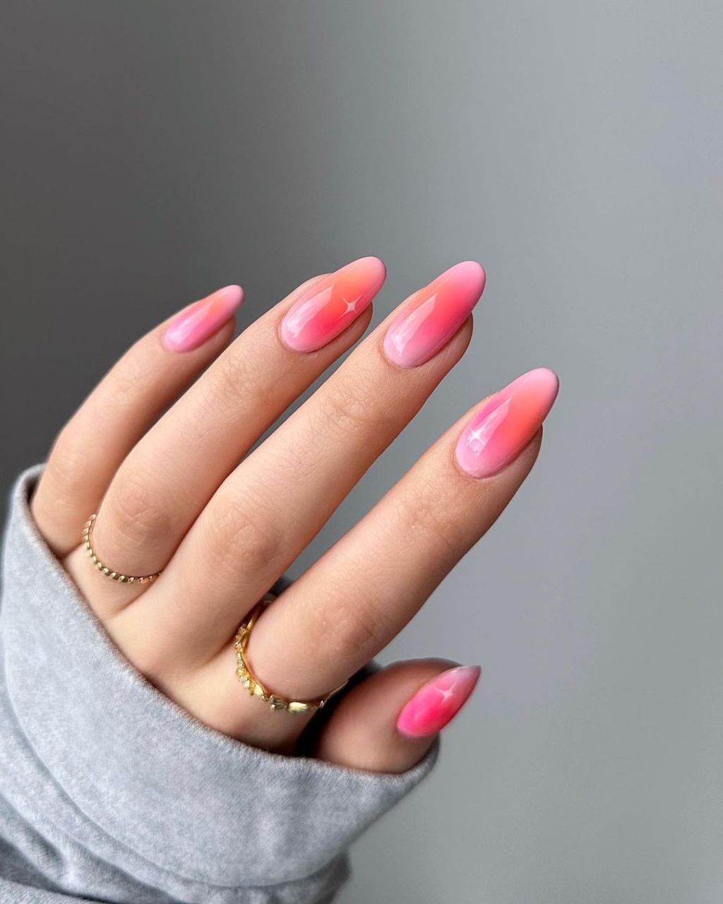 Soft Pink to Coral Shimmer Aura Soft Pink to Coral Shimmer Aura β aura nails