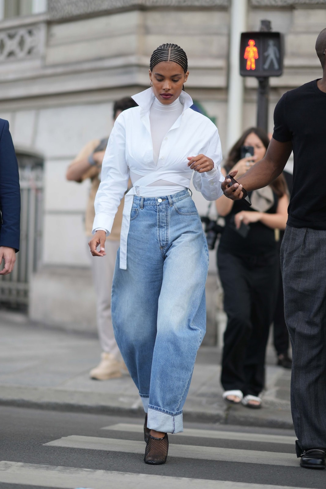 Layered Necklines and Fishnet Heels Layered Necklines and Fishnet Heels β barrel leg jeans outfits