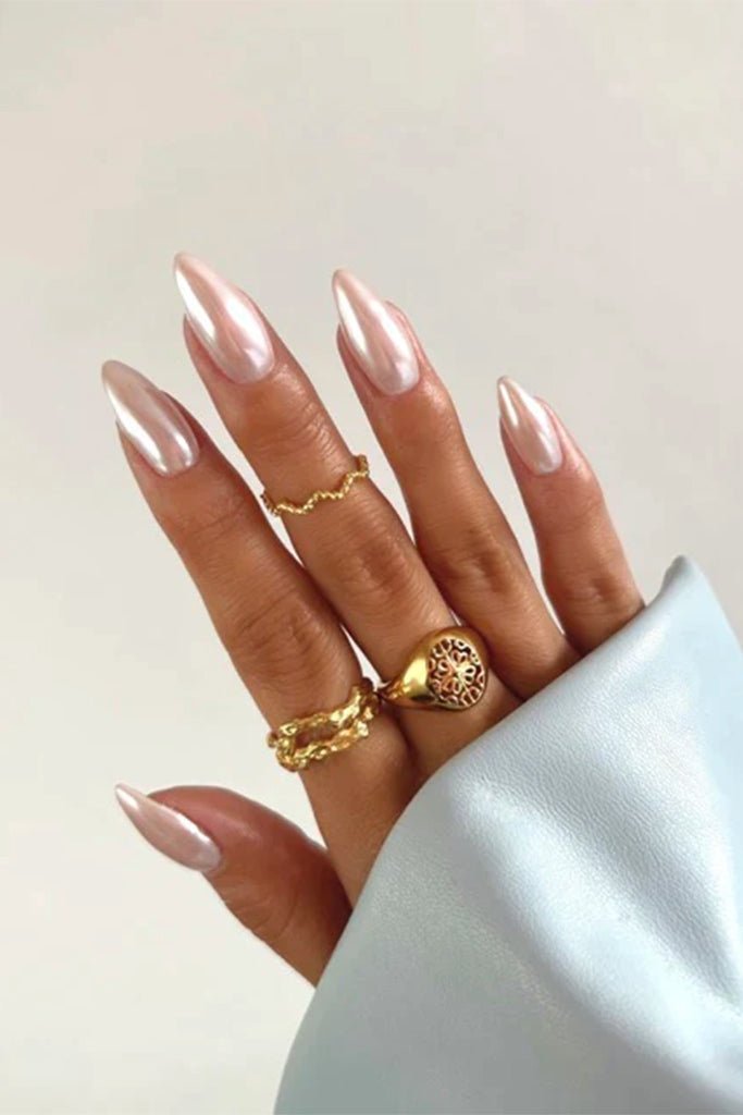 Pale Nude High-Shine Chrome Pointed Pale Nude High-Shine Chrome Pointed β glazed donut nails