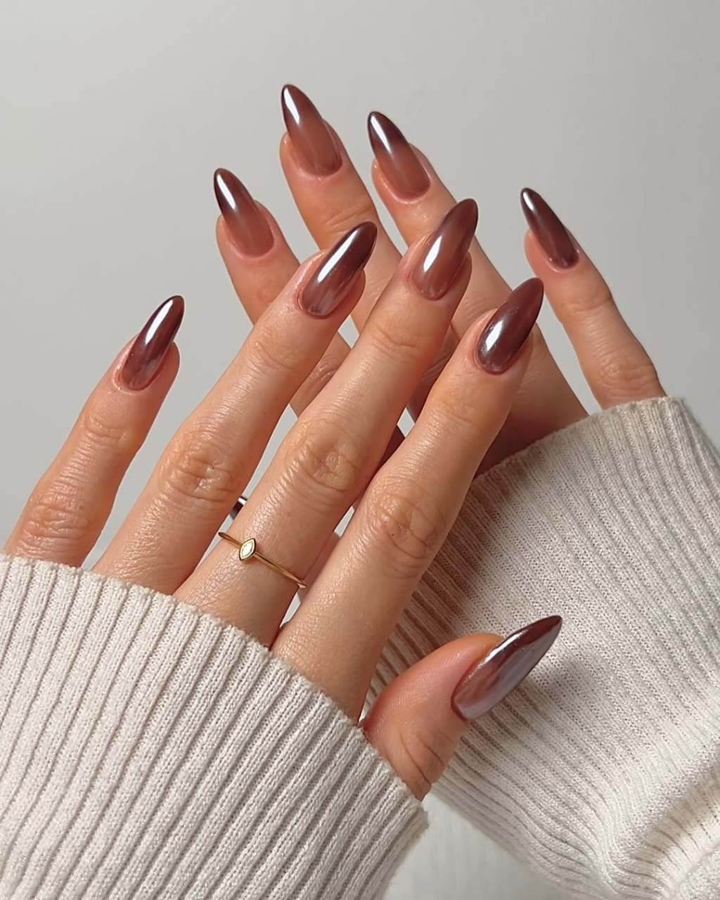 Sheer Pink Chrome Oval Nails Sheer Pink Chrome Oval Nails β glazed donut nails