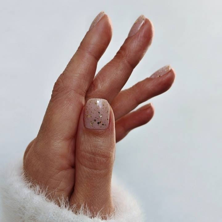 Short Square Gold Glitter Flecks — Winter Champagne Nails