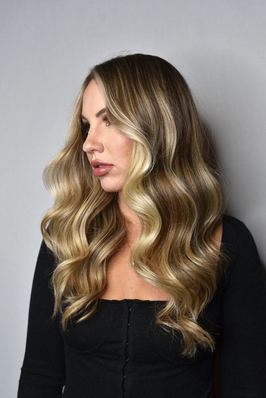 Subtle Dimension With Side Part — money piece highlights