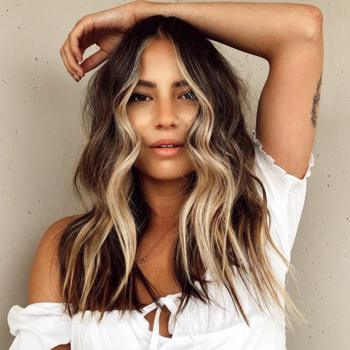 Mid-Back Dimensional Blonde Money Piece on Dark Brown — money piece highlights