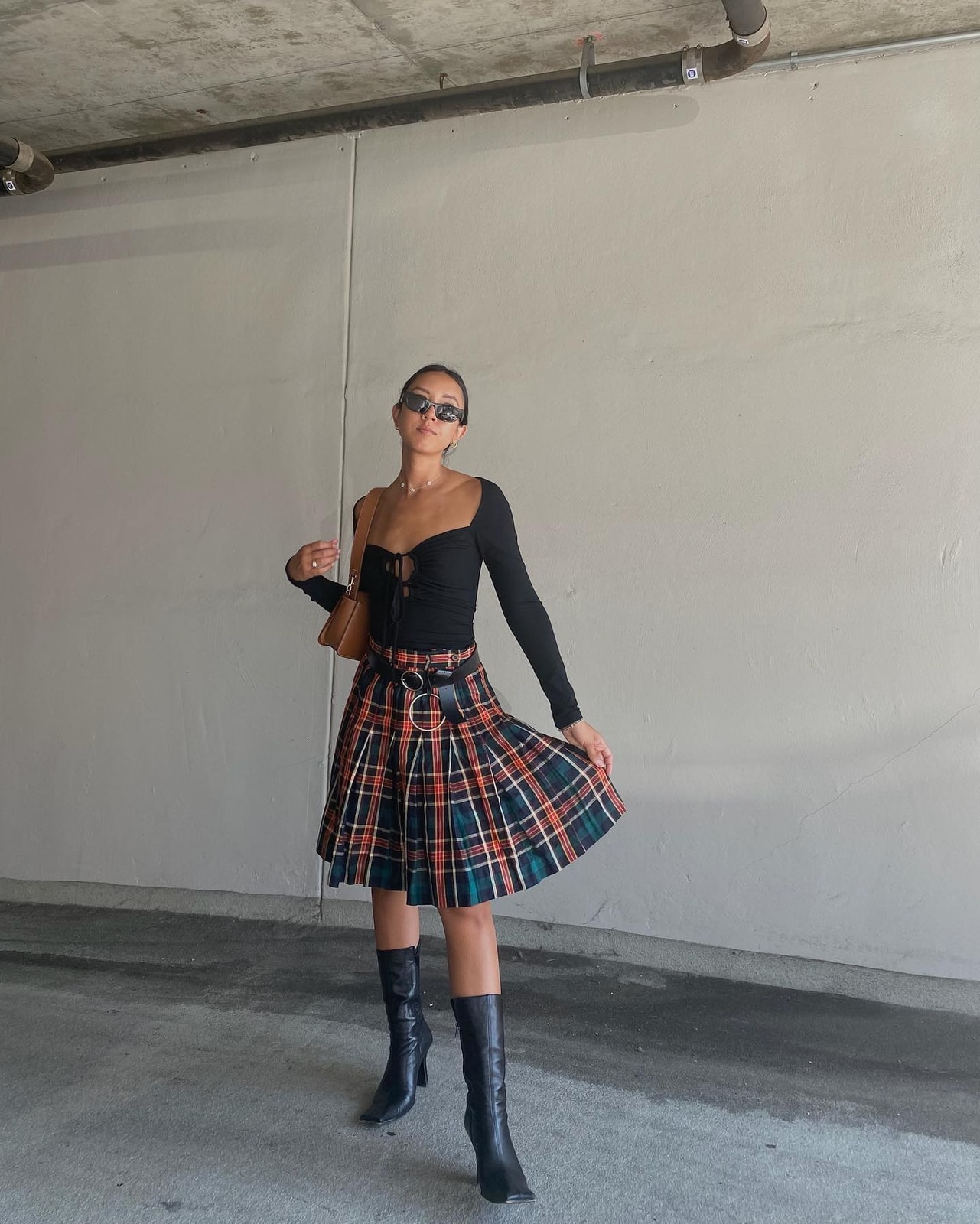 Vibrant Plaid Midi Skirt with Knee-High Boots and Crossbody Bag Vibrant Plaid Midi Skirt with Knee-High Boots and Crossbody Bag β plaid skirt outfits